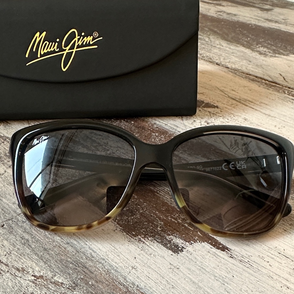 Maui Jim Black and Tortoise Sunglasses